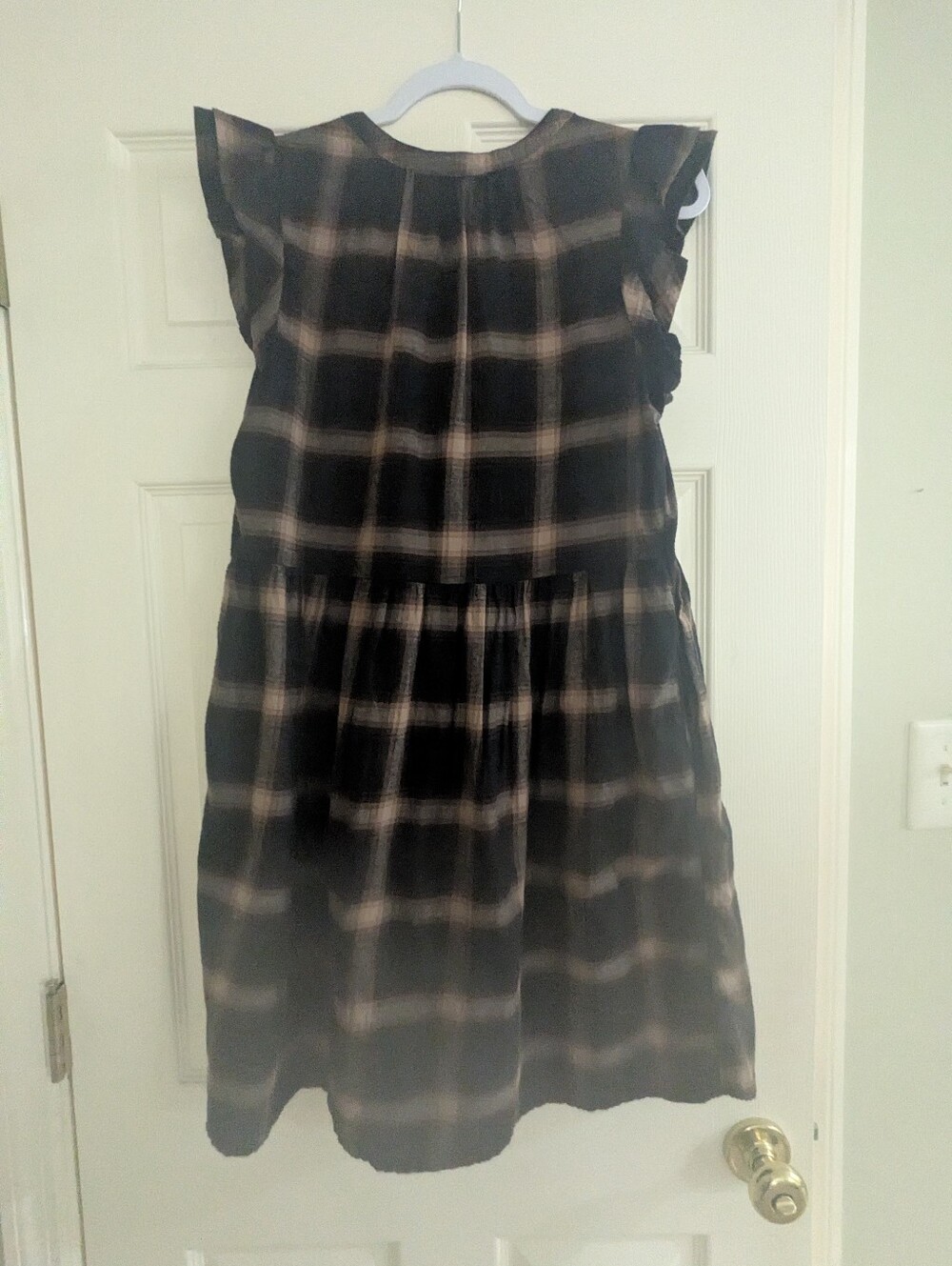 Women's lack and Tan Plaid Flutter Sleeve Dress
